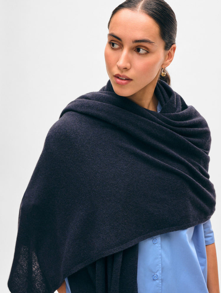 files/4547t_CashmereTravelWrap_DeepNavy_GL_02.jpg