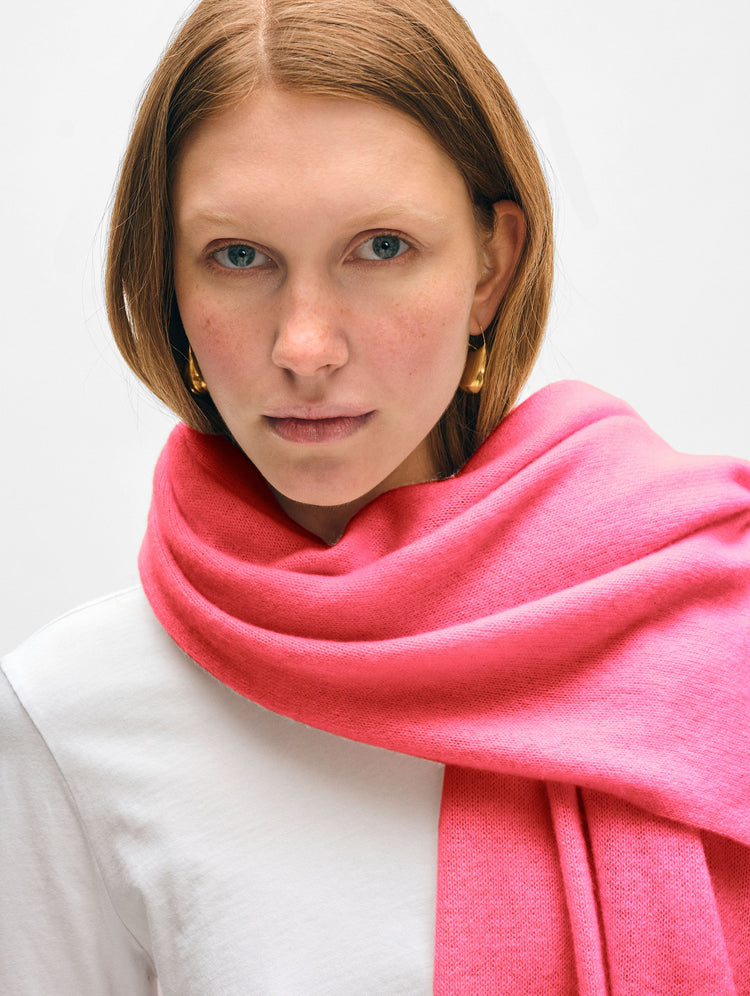 files/4547t_Cashmere_Travel_Wrap_French_Rose_LD_02_jpg.jpg