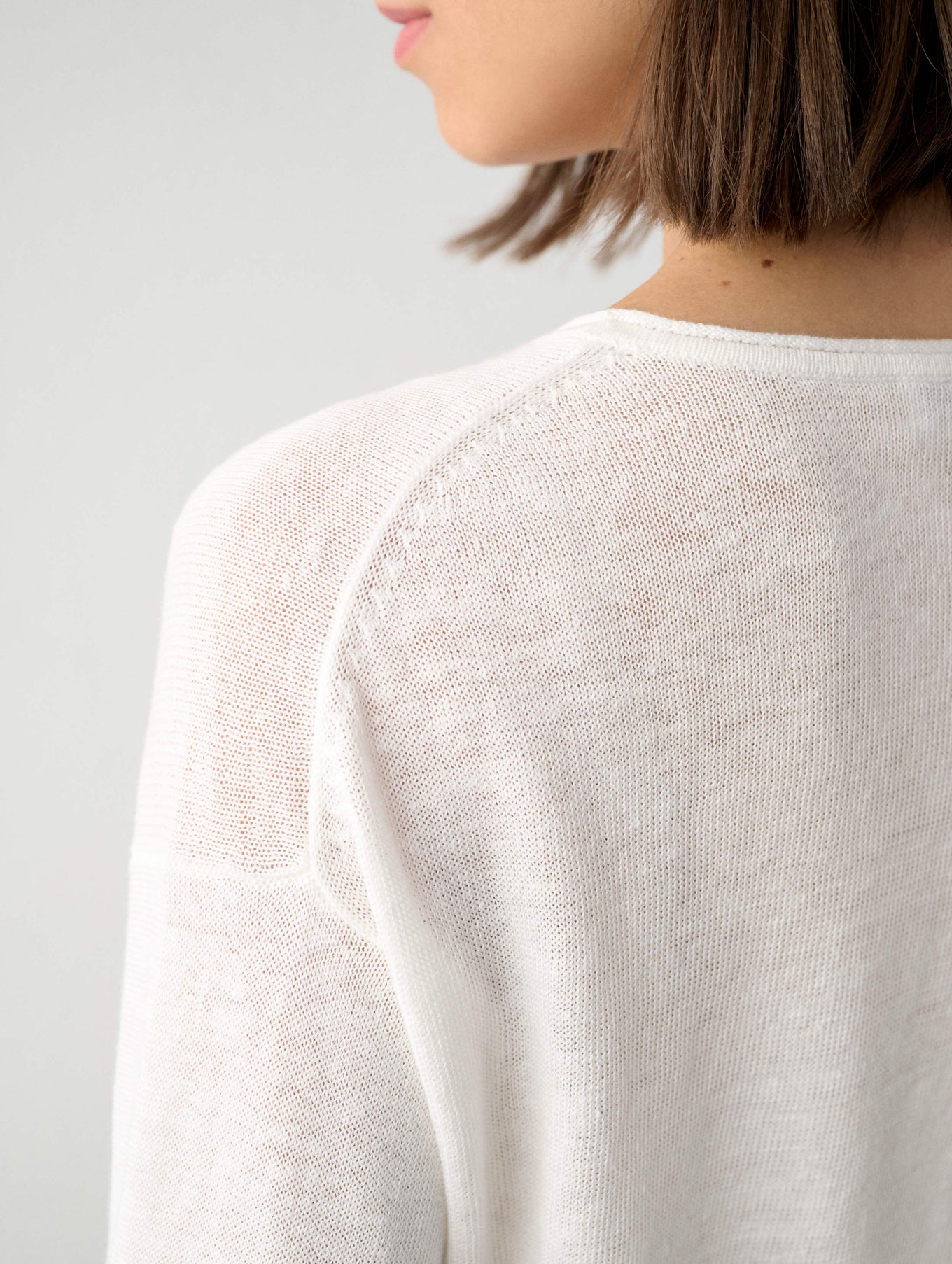 Linen Rib Trim Crewneck