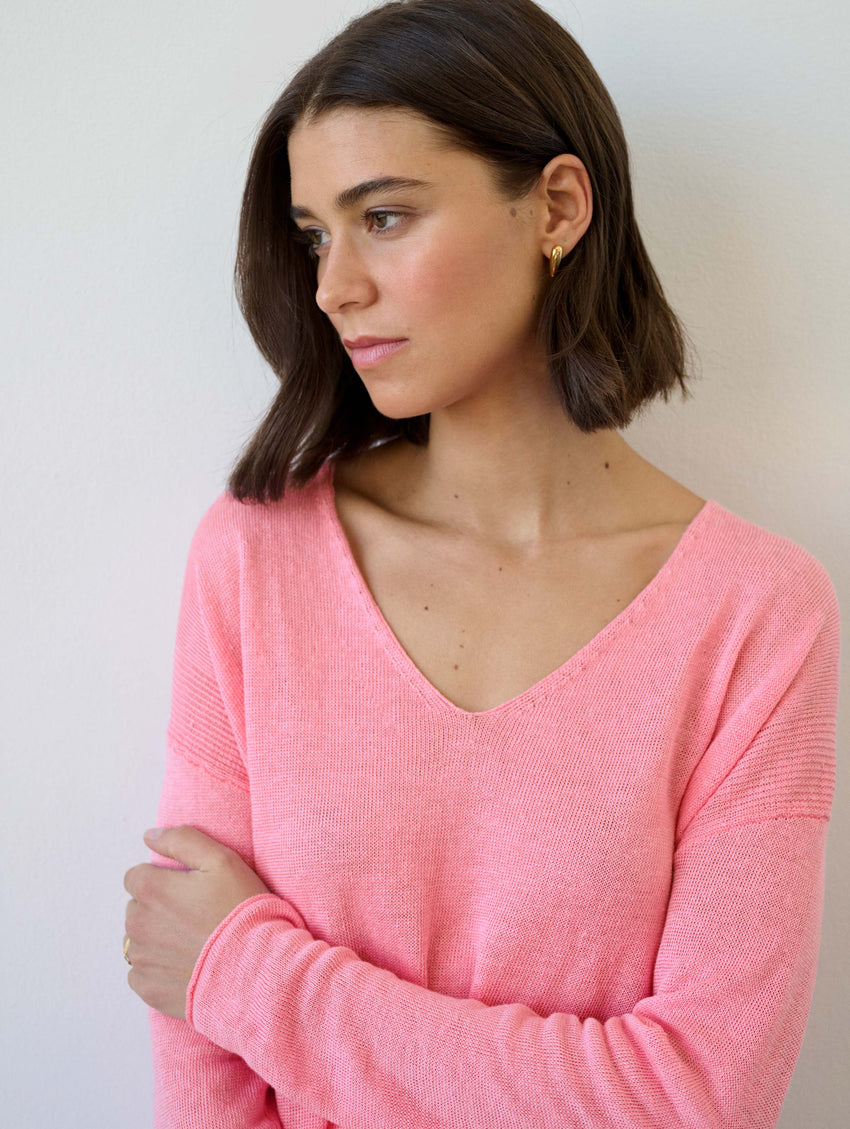 Linen Roll Trim V Neck