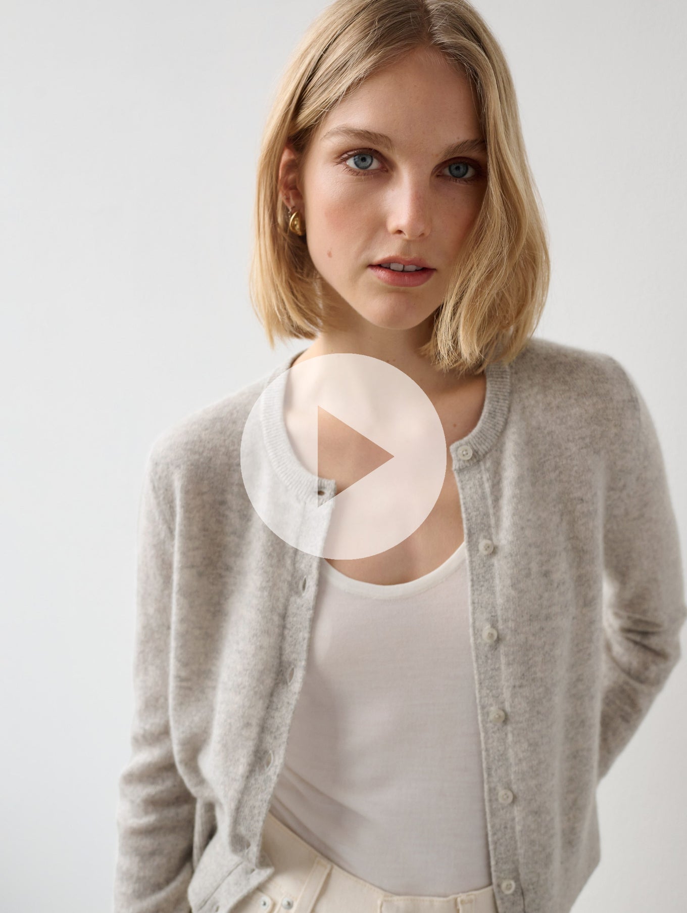 Essential Cashmere Crewneck Cardigan